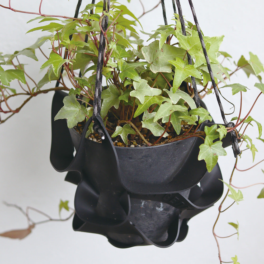 ラバー素材とパラコードを組み合わせたプラントハンガー RUBBER POT