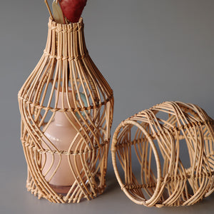 【予約商品】ラタン編みのナチュラルな魅力で、異国雰囲気をそっと奏でるフラワーベースカバー Sadio Tiny（サディオ タイニー）