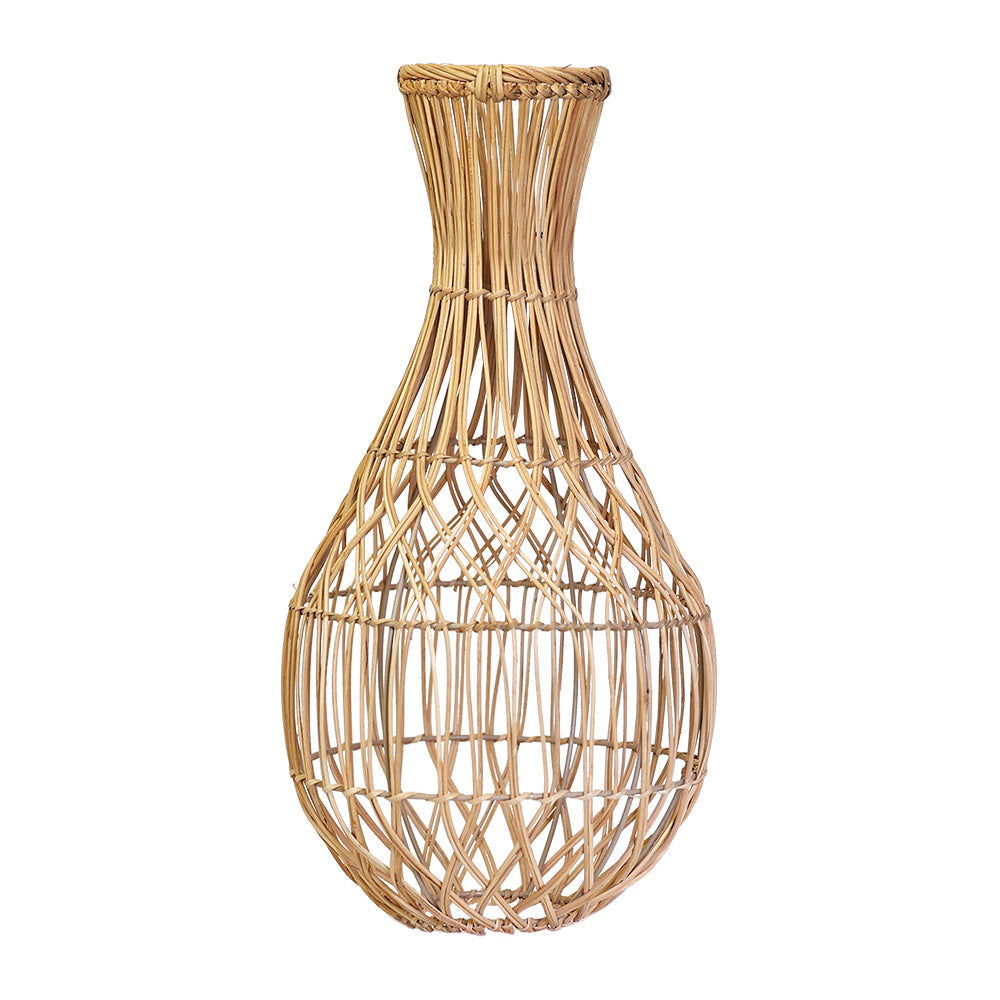 ラタン編みのナチュラルな魅力で、異国雰囲気をそっと奏でるフラワー