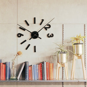 自由な発想で壁面をデザインする時計 SEPARATE CLOCK（セパレート クロック）