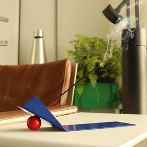 個性的なデザインのインセンスホルダー Shape Of Flying Incense Holder／BLUE BALCONY