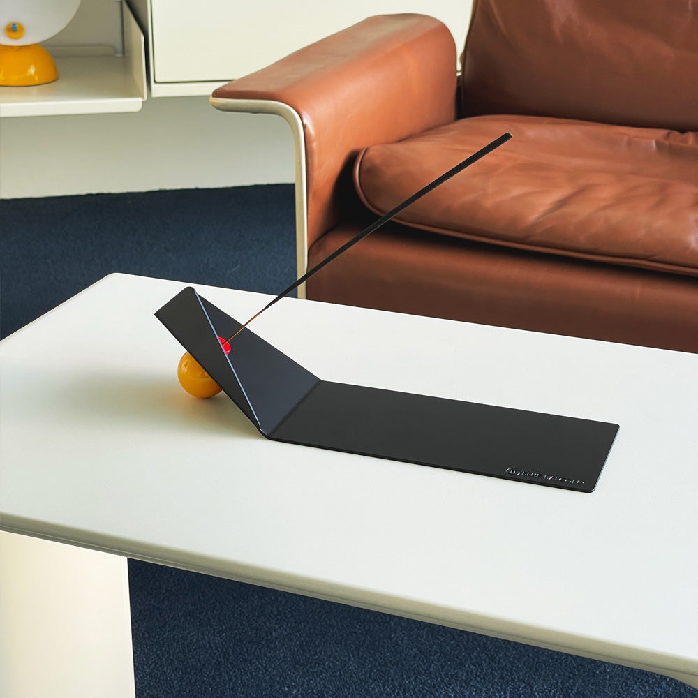 個性的なデザインのインセンスホルダー Shape Of Flying Incense