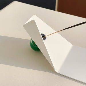 個性的なデザインのインセンスホルダー Shape Of Flying Incense Holder／BLUE BALCONY