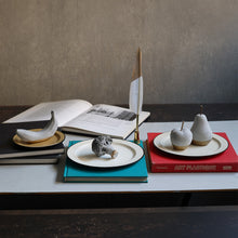 画像をギャラリービューアに読み込む, 有機質と無機質を組み合わせたリンゴのオブジェ Steven（スティーブン）
