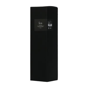 取っ手付きで持ちやすくボタン一つで注ぐ量を調整できる水筒 Sleek Bottle（スリークボトル）