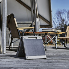 画像をギャラリービューアに読み込む, 太陽光で充電できるから防災用としても活躍する SOTOMO ソーラーパワーファン APF-560
