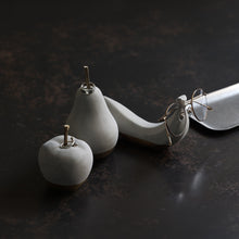 画像をギャラリービューアに読み込む, 有機質と無機質を組み合わせたリンゴのオブジェ Steven（スティーブン）
