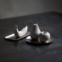 画像をギャラリービューアに読み込む, 有機質と無機質を組み合わせたリンゴのオブジェ Steven（スティーブン）
