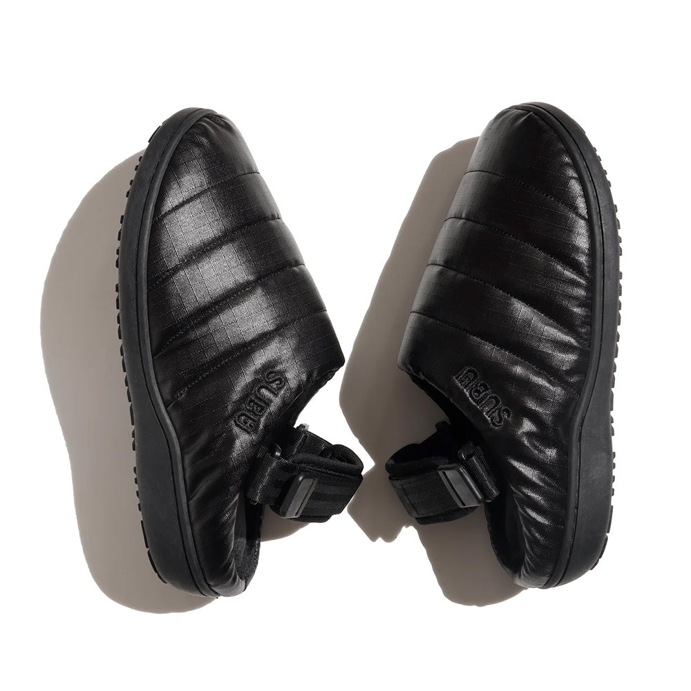 かかとを固定できるヒールベルトをプラスした SUBU（スブ）DOTS+H XENO