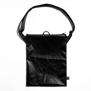かかとを固定できるヒールベルトをプラスした SUBU（スブ）DOTS+H XENO BLACK