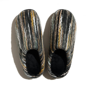 不思議な温もりと異質な存在感を演出する SUBU（スブ）DOTS VIVID MOSAIC