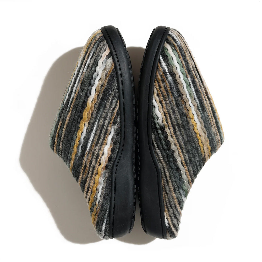 靴 SUBU DOTS VIVID MOSAIC 2 26-27.5 不思議な温もりと異質な存在感を演出する SUBU（スブ）DOTS VIVID