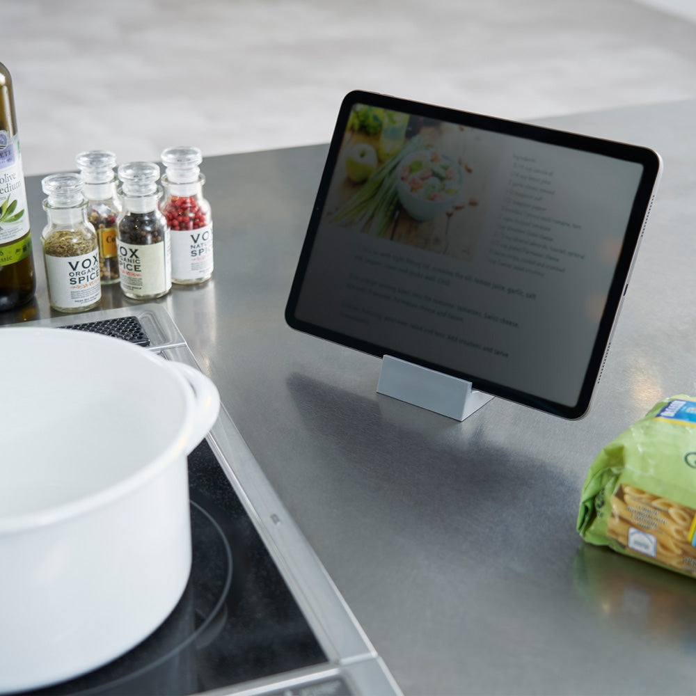 場所をとりがちなタブレットスタンドをコンパクトにした Tabcoco（タブココ）