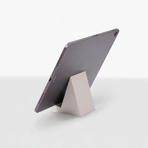 場所をとりがちなタブレットスタンドをコンパクトにした Tabcoco（タブココ）