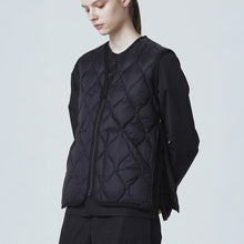画像をギャラリービューアに読み込む, 柔らかい生地を使用した、着心地◎ミリタリーダウン TAION ミリタリー VネックWジップ ダウンベスト-ソフトシェル（TAION-001ALSZML-1）
