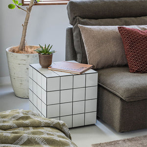 本物のタイルを貼り込んだ テラ サイドテーブル キューブ型