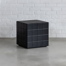 画像をギャラリービューアに読み込む, 本物のタイルを貼り込んだ テラ サイドテーブル キューブ型
