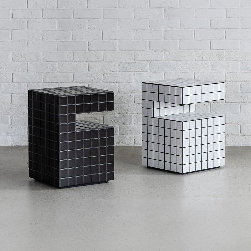 本物のタイルを貼り込んだ テラ サイドテーブル コの字型