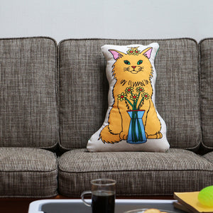 日々を楽しんでいるペット達をテーマにしたクッション The Enjoy C&D Club Cushion（エンジョイ C&D クラブ クッション）