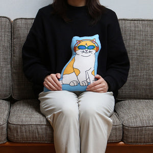日々を楽しんでいるペット達をテーマにしたクッション The Enjoy C&D Club Cushion（エンジョイ C&D クラブ クッション）