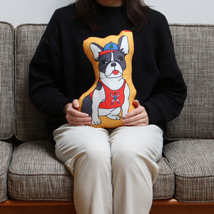 日々を楽しんでいるペット達をテーマにしたクッション The Enjoy C&D Club Cushion（エンジョイ C&D クラブ クッション）
