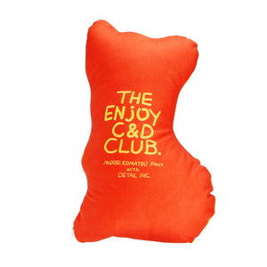 日々を楽しんでいるペット達をテーマにしたクッション The Enjoy C&D Club Cushion（エンジョイ C&D クラブ クッション）