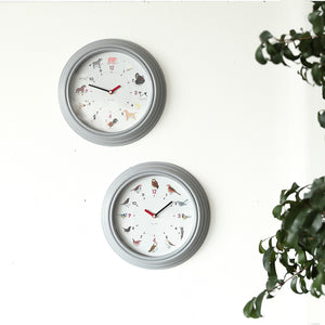 様々な動物たちの可愛らしい鳴き声が響き渡るユニークな掛け時計 TICKY TACKY CLOCK（ティッキー タッキー クロック）