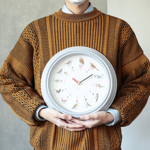様々な動物たちの可愛らしい鳴き声が響き渡るユニークな掛け時計 TICKY TACKY CLOCK（ティッキー タッキー クロック）