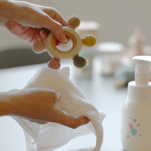 こどもとおもちゃに優しい 天然由来成分のおもちゃ洗剤 TOY SHAMPOO（トイ シャンプー)