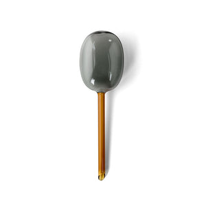 水やり後、土の水分が不足したら自動的に水が排出される TWO TONE WATER DISPENSER（ツートーン ウォーター ディスペンサー）