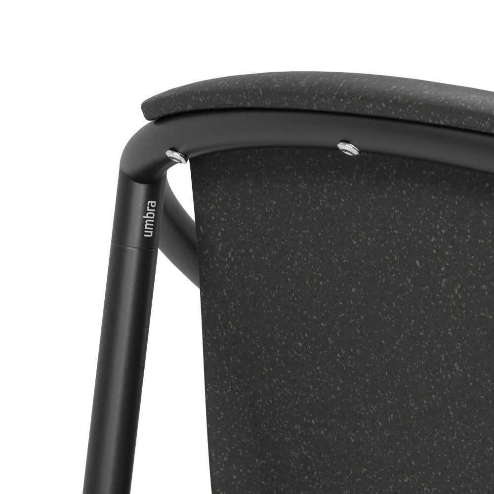 屋内外のあらゆる空間に対応する Umbra（アンブラ）リンゴ カウンター