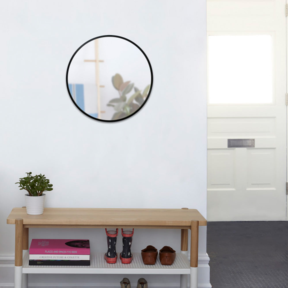 シンプルな丸型で存在感のある大型ミラー Umbra（アンブラ）ハブ