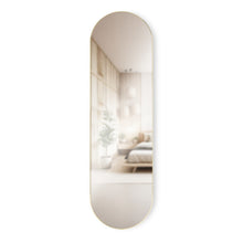 画像をギャラリービューアに読み込む, 丸みを帯びた縦長フォルムが特徴の高さ157cmの大型ピルミラー Umbra（アンブラ）フーバ ピル ミラー 157x45cm
