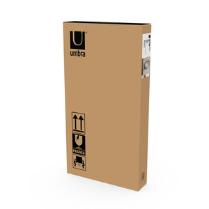 丸みを帯びた縦長フォルムが特徴の高さ91cmのウォールミラー Umbra（アンブラ）フーバ ピル ミラー 91x45cm