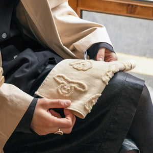 専用パッケージ入り WARMGREY TAIL の HAND CLOTH（ハンドクロス）