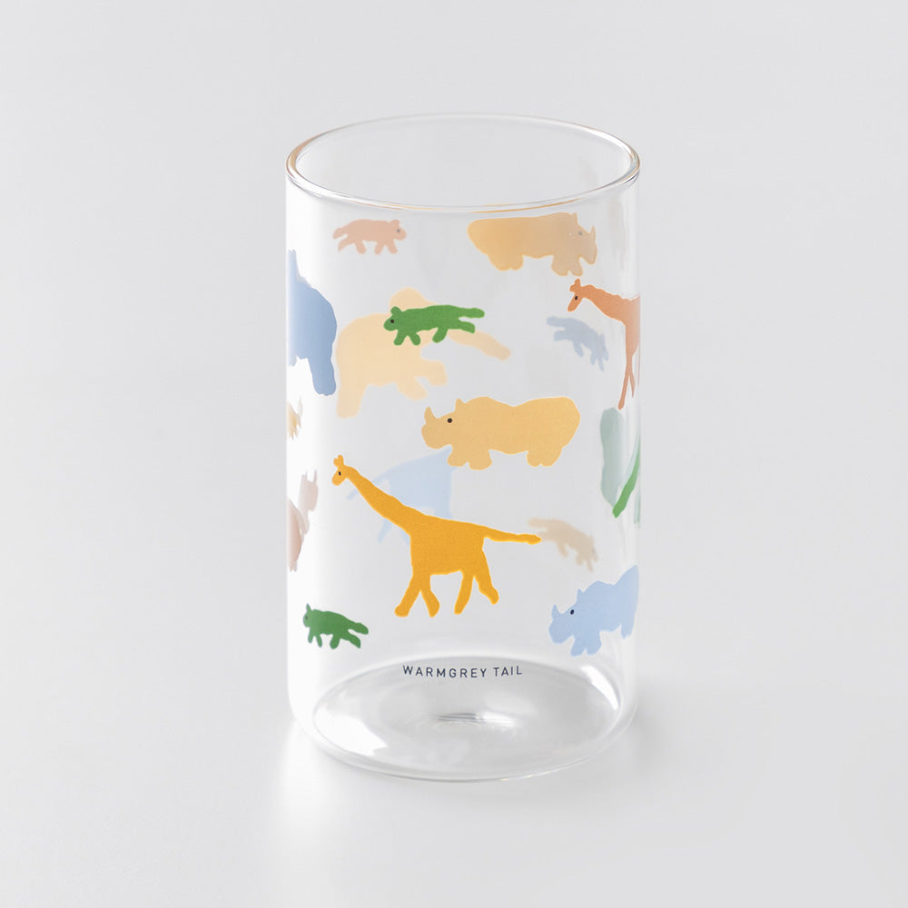 飲み物を華やかに彩るガラスカップ WARMGREY TAIL の CUP – MAG