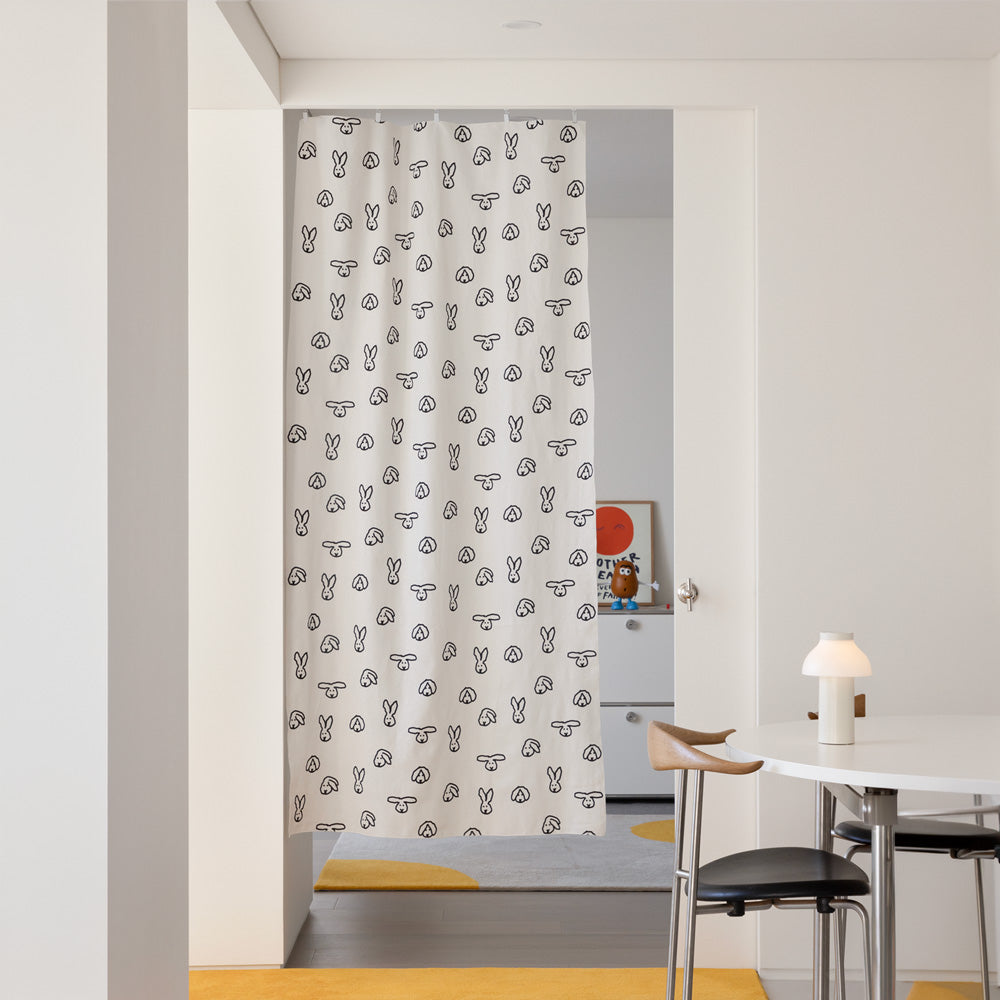 WARMGREY TAIL うさぎ柄 のれん バニーバニー ドアカーテン WARMGREY TAILのDOOR CURTAIN（ドアカーテン） – MAG. online shop
