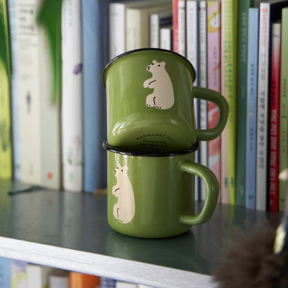 どんな場面でも使える琺瑯製マグカップ WARMGREY TAIL の ENAMEL MUG