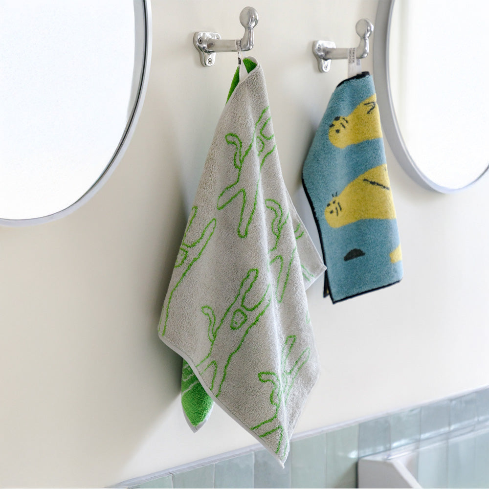 耐久性に優れ毛羽立ちも少ない WARMGREY TAIL の FACE TOWEL（フェイスタオル）