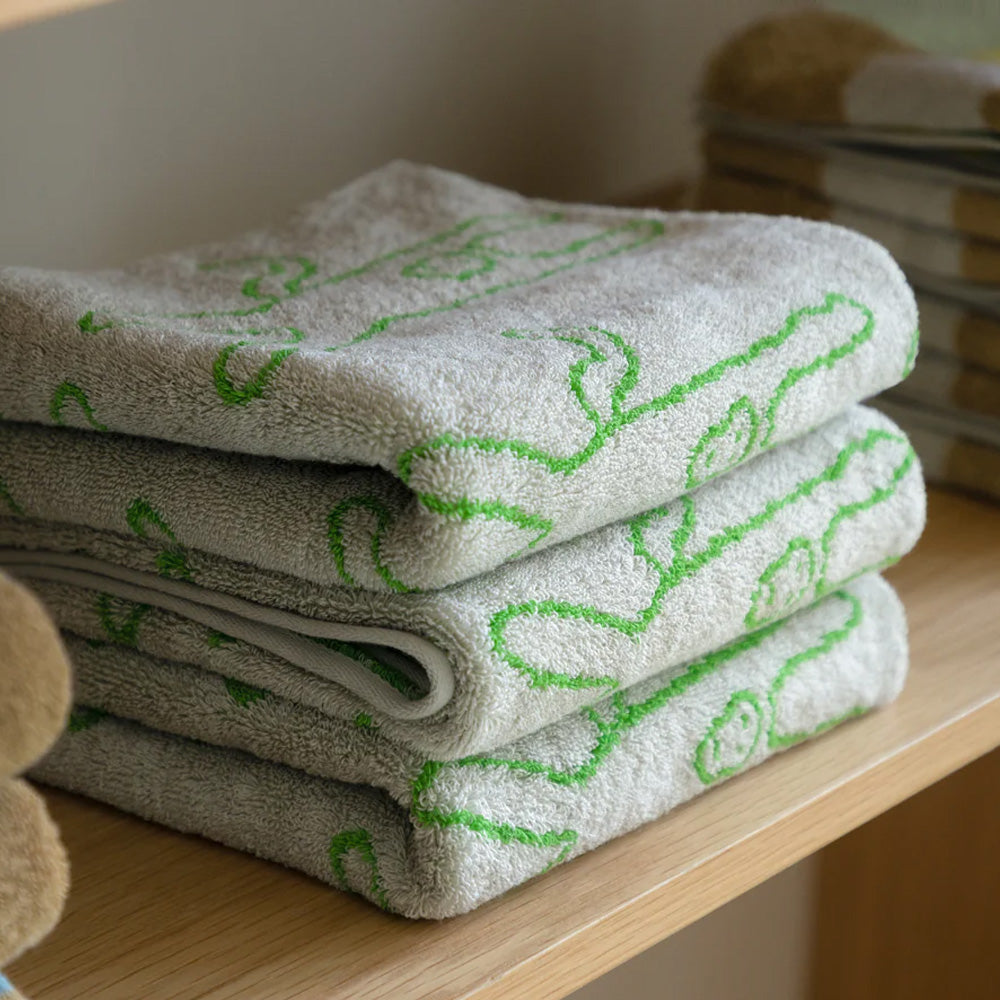 耐久性に優れ毛羽立ちも少ない WARMGREY TAIL の FACE TOWEL（フェイス