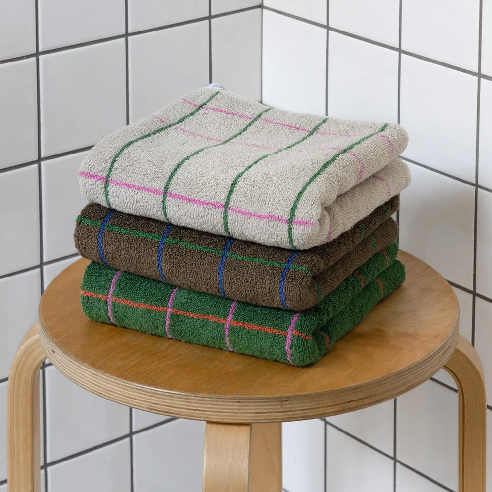 耐久性に優れ毛羽立ちも少ない WARMGREY TAIL の FACE TOWEL（フェイス