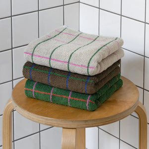 耐久性に優れ毛羽立ちも少ない WARMGREY TAIL の FACE TOWEL（フェイスタオル）