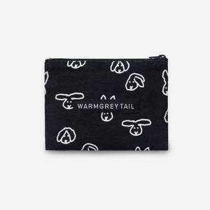 フラットな形状で使えば使うほど馴染むリネン素材のポーチ WARMGREY TAIL の FLAT POUCH
