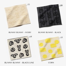 画像をギャラリービューアに読み込む, 専用パッケージ入り WARMGREY TAIL の HAND CLOTH（ハンドクロス）

