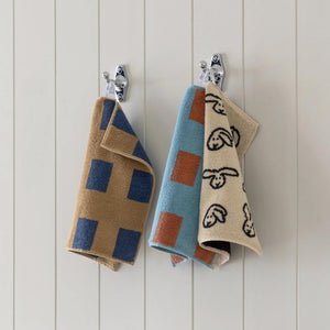 耐久性に優れ 毛羽立ちも少ない WARMGREY TAIL の HAND TOWEL（ハンドタオル）