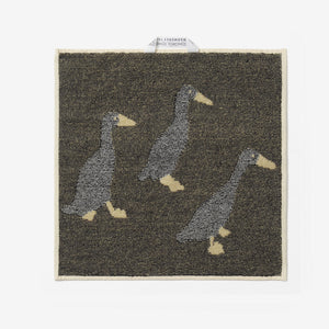 耐久性に優れ 毛羽立ちも少ない WARMGREY TAIL の HAND TOWEL（ハンドタオル）