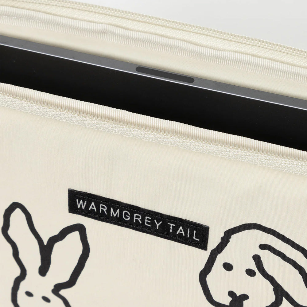 ノートパソコン、タブレット用ナイロンポーチ WARMGREY TAIL の LAPTOP