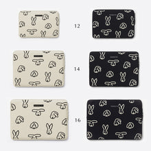 画像をギャラリービューアに読み込む, ノートパソコン、タブレット用ナイロンポーチ WARMGREY TAIL の LAPTOP / TABLET NYLON POUCH（ラップトップ タブレット ナイロン ポーチ）
