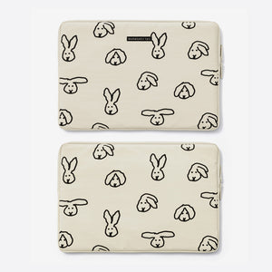 ノートパソコン、タブレット用ナイロンポーチ WARMGREY TAIL の LAPTOP / TABLET NYLON POUCH（ラップトップ タブレット ナイロン ポーチ）