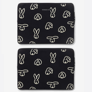 ノートパソコン、タブレット用ナイロンポーチ WARMGREY TAIL の LAPTOP / TABLET NYLON POUCH（ラップトップ タブレット ナイロン ポーチ）